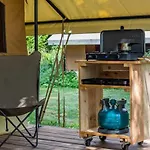 Campingplads Onlycamp Sous Les Pommiers Trevieres