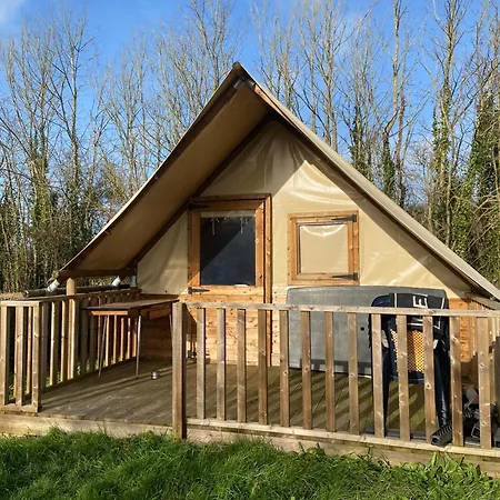 Onlycamp Sous Les Pommiers Campsite Trevieres